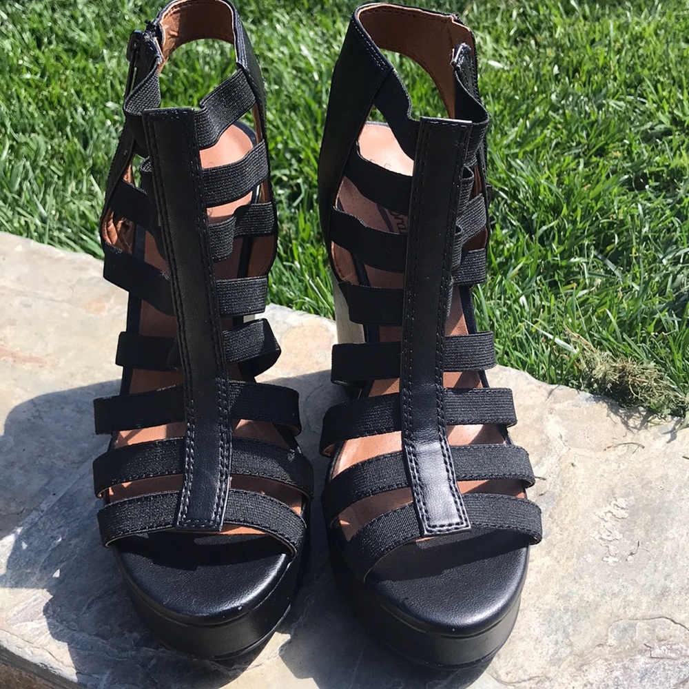 Lucky Brand Sandals LK-Riona Size 8. Brand new !